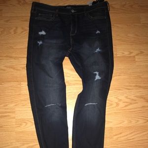 Hollister Jeans (Ripped)